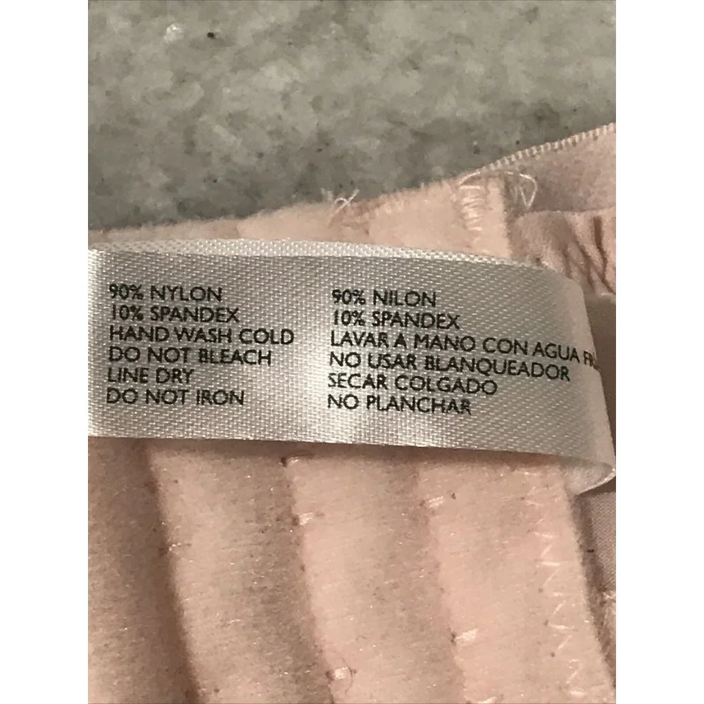 Laura Ashley Bra Womens 40D Pale Pink Padded Underwire 3700-16‎ Lacey Romantic